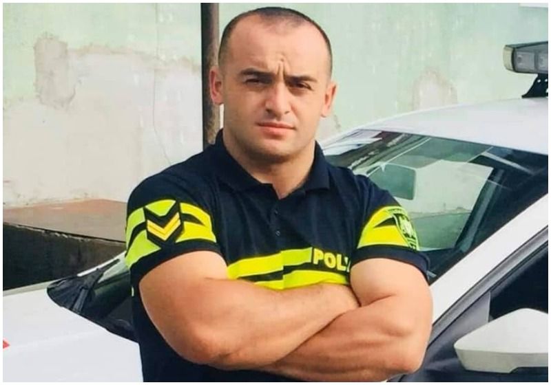 დააჯილდოვეს კაცი, რომელმაც დაჭრილი პატრული გადაარჩინა