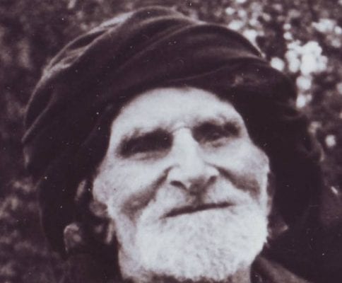 138 წლის სვანი, რომელიც 89 წლის ძმას მუხლზე ისვამდა და ჭყინტი ხარო, ეუბნებოდა