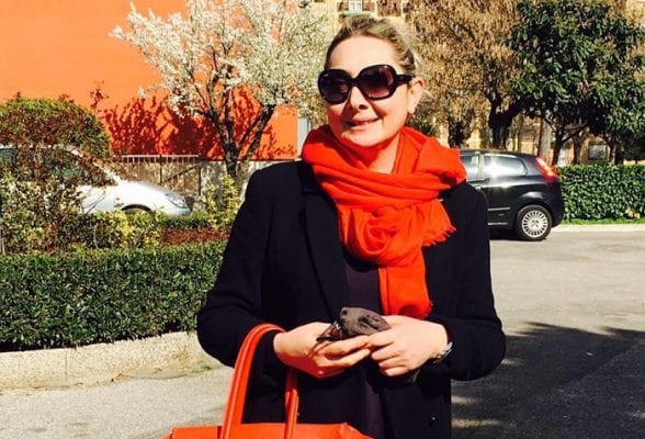 ქველმოქმედი ქალი, რომელიც სიკეთეებს მილანიდან აკეთებს