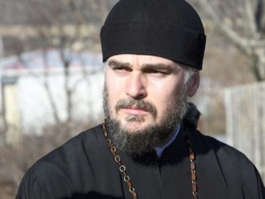 პოლიციელები გვეხმარებიან… გამოვიჩინოთ ერთმანეთის მიმართ პატივისცემა – დეკანოზი შალვა კეკელია