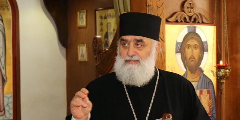 მრევლის ნაწილი სიტკბოების ერთჯერადი ჭიქებით მიღებამ დათრგუნა - მეუფე გრიგოლი