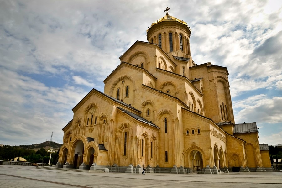 სამების საკათედრო ტაძარს დეზინფექცია ჩაუტარდა