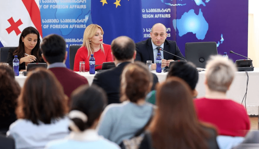 კორონავირუსთან დაკავშირებით, საგარეო უწყებაში ტუროპერატორებს შეხვდნენ
