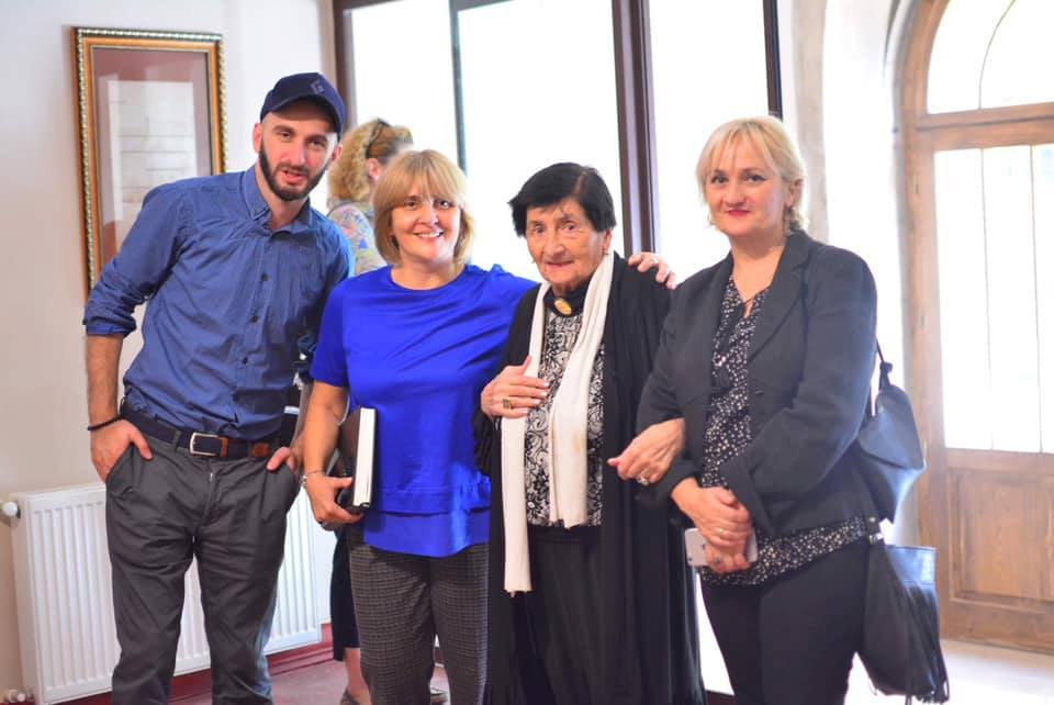 პაატა იმნაძის დედა თავის პენსიას გურულის დღიურების ფონდისთვის გვაძლევს - გიორგი კეკელიძე