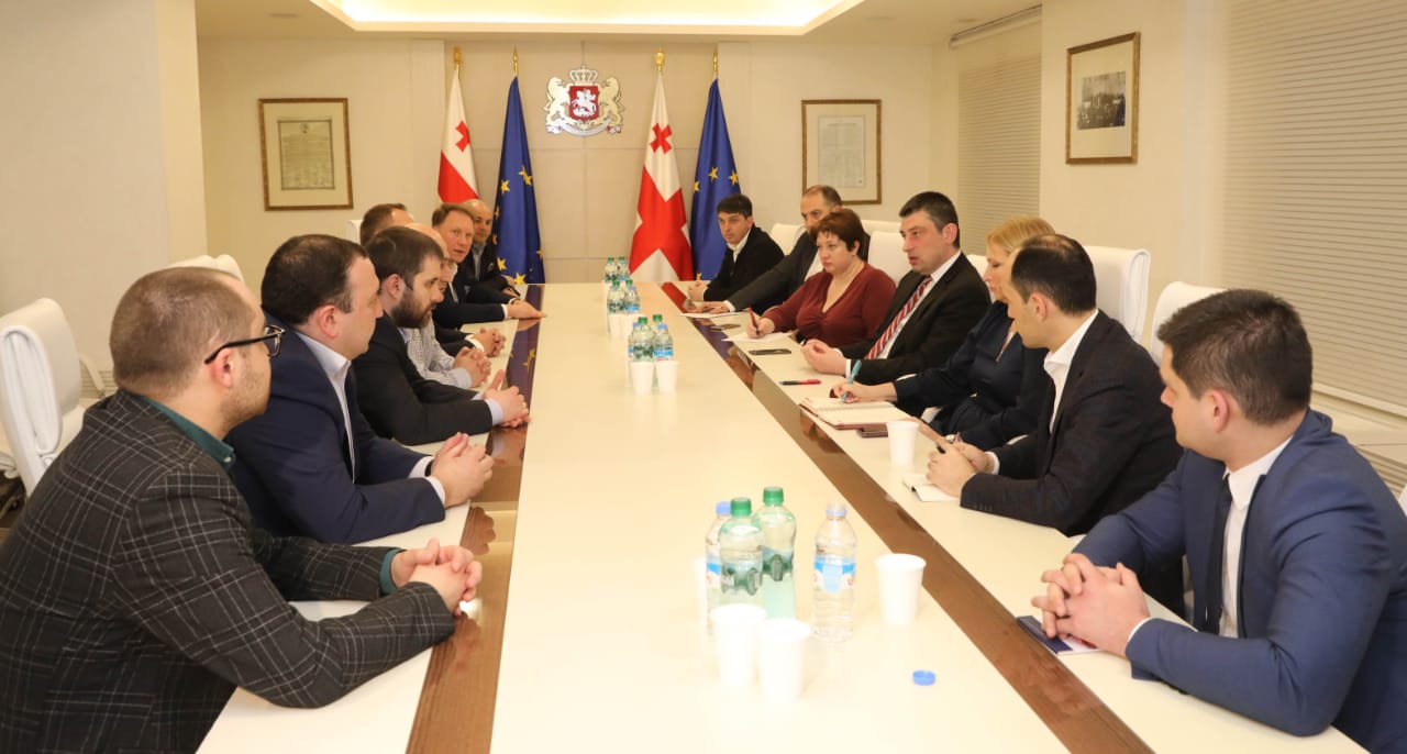 პროდუქტი უნდა იყოს თაროზე თავის დროზე საკმარისი რაოდენობით და შესაბამისი ფასით – გიორგი გახარია