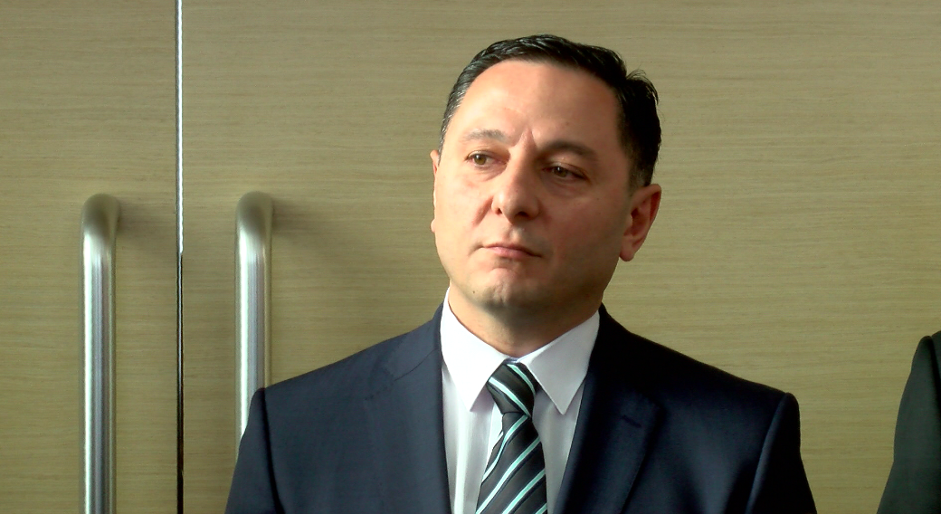 რა მუხლებით ჩატარდა გურამ ფალავანდიშვილის და „ალტ – ინფოს“ ხელმძღვანელების სახლების ჩხრეკა – ვახტან გომელაურის განმარტება