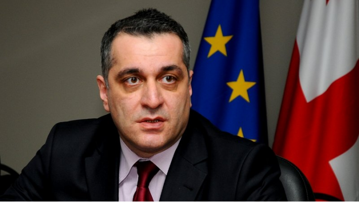 ნიკოლოზ მჭედლიშვილი: 1200 ლარი საქართველოში, 1200 დოლარი აშშ-ში