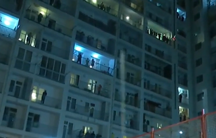 VIDEO: „მადლიერების ტაში“ – საქართველო მედპერსონალს მადლობას უხდის