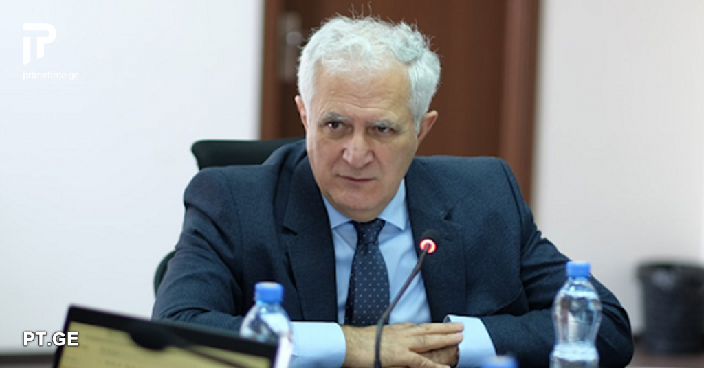 ჩემს შვილიშვილებს ჰგონიათ, რომ მე არ ვუშვებ სკოლაში - ამირან გამყრელიძე