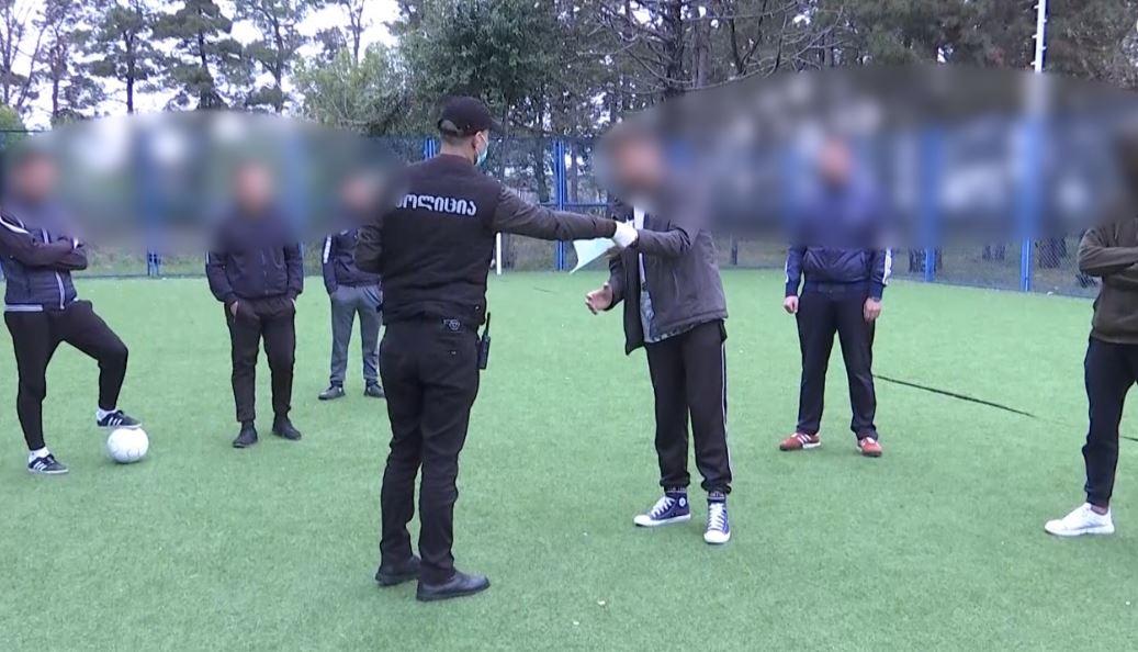 ბოლო 24 საათში, საგანგებო რეჟიმის დარღვევისთვის 100-ზე მეტი პირი დააჯარიმეს