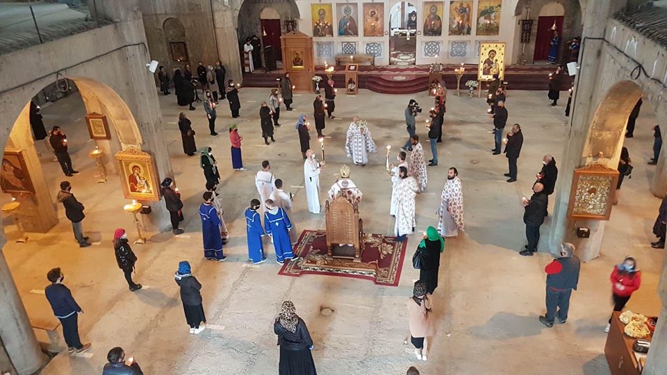 ზუგდიდიში სააღდგომო ღვთისმსახურება დილით დაიწყო