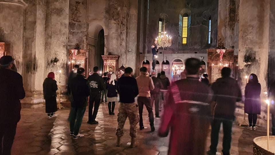 ალავერდში წირვის დაწყებამდე მრევლს თერმოსკრინინგი ჩაუტარეს