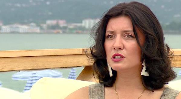 “ვნანობ, რომ ამ კლიპში ვმონაწილეობ” – რაში იდანაშაულებს თავს სოფო ხალვაში