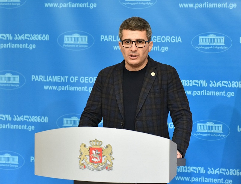 რამდენი საშვია გაცემული პარლამენტის აპარატისთვის