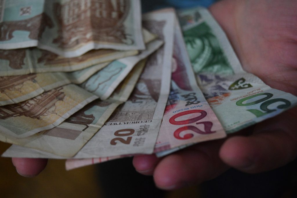 არსებული ინფორმაციით, ეროვნული ბანკის კორანავირუსით ინფიცირებულ თანამშრომლებს ფულთან ჰქონდა შეხება