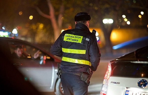 ბაღდათში პოლიციელზე თავდასხმისთვის ერთი პირი დააკავეს