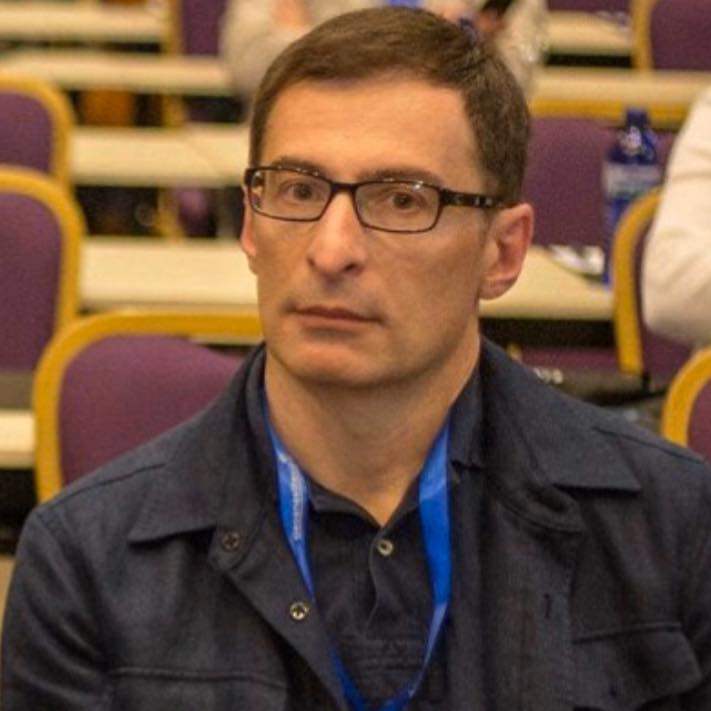 „დილეტანტმაც კი იცის, რომ რამდენიმე ფენა მარლა ვირუსს ვერ გაფილტრავს“ - ამერიკაში მოღვაწე ქართველი ექიმი