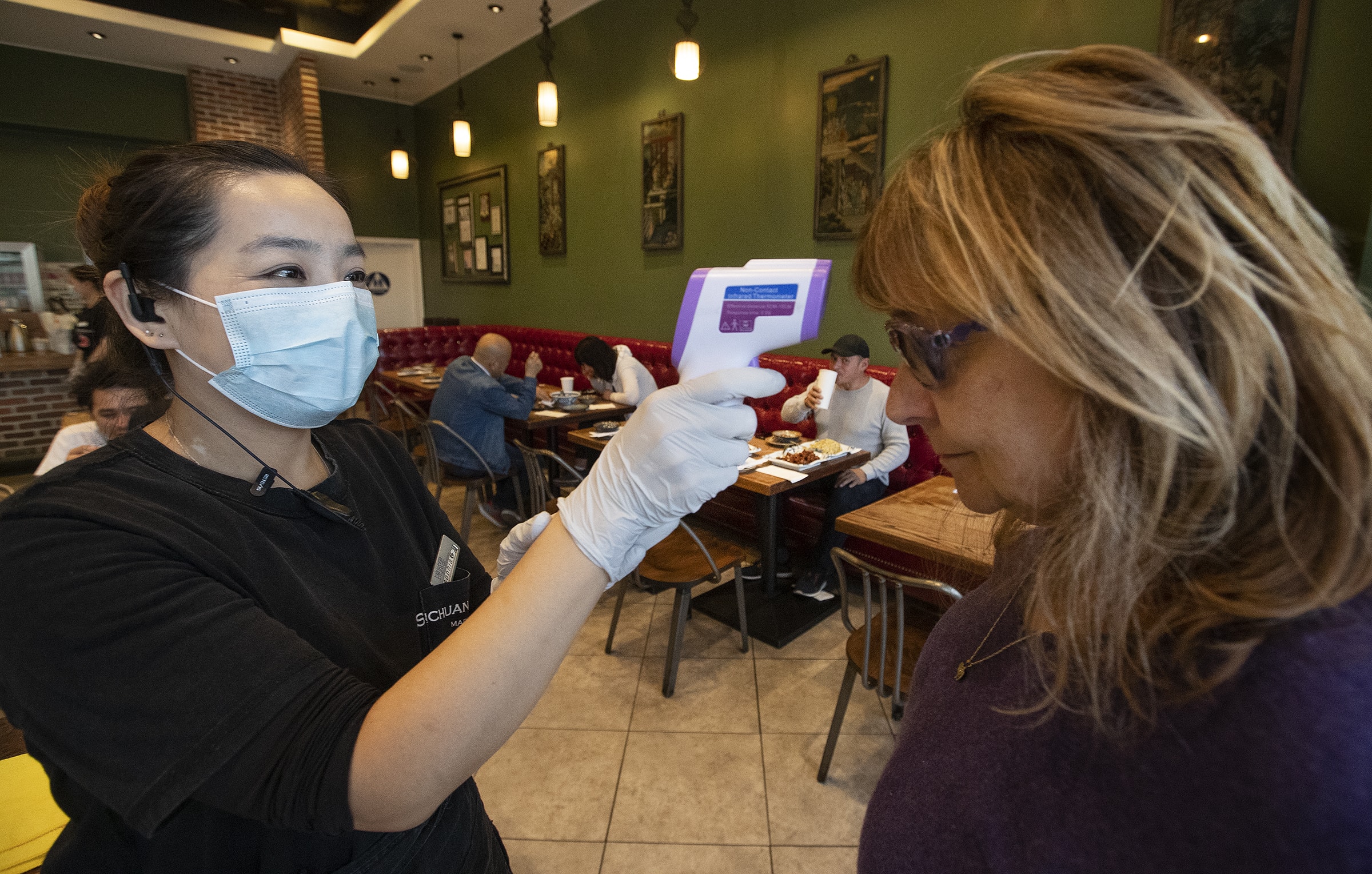 რესტორნებს სტუმრებისთვის ტემპერატურის გაზომვა მოუწევთ – კიდევ რა წესები უნდა დაიცვან რესტორნებმა