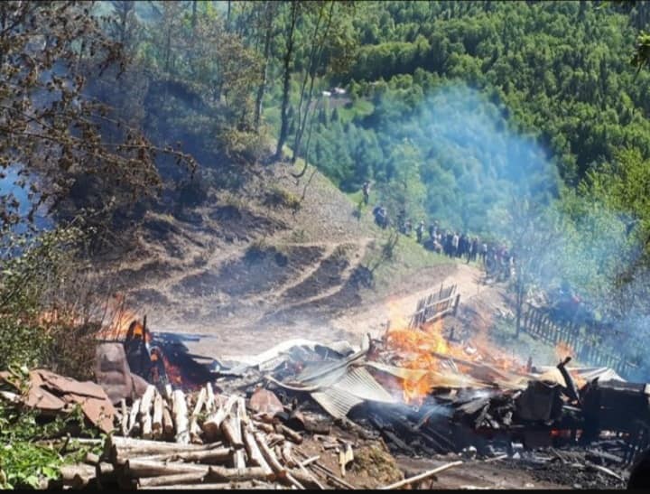 7-სულიანი ოჯახი, სადაც 3 მცირეწლოვანი ბავშვია, დახმარებას ითხოვს