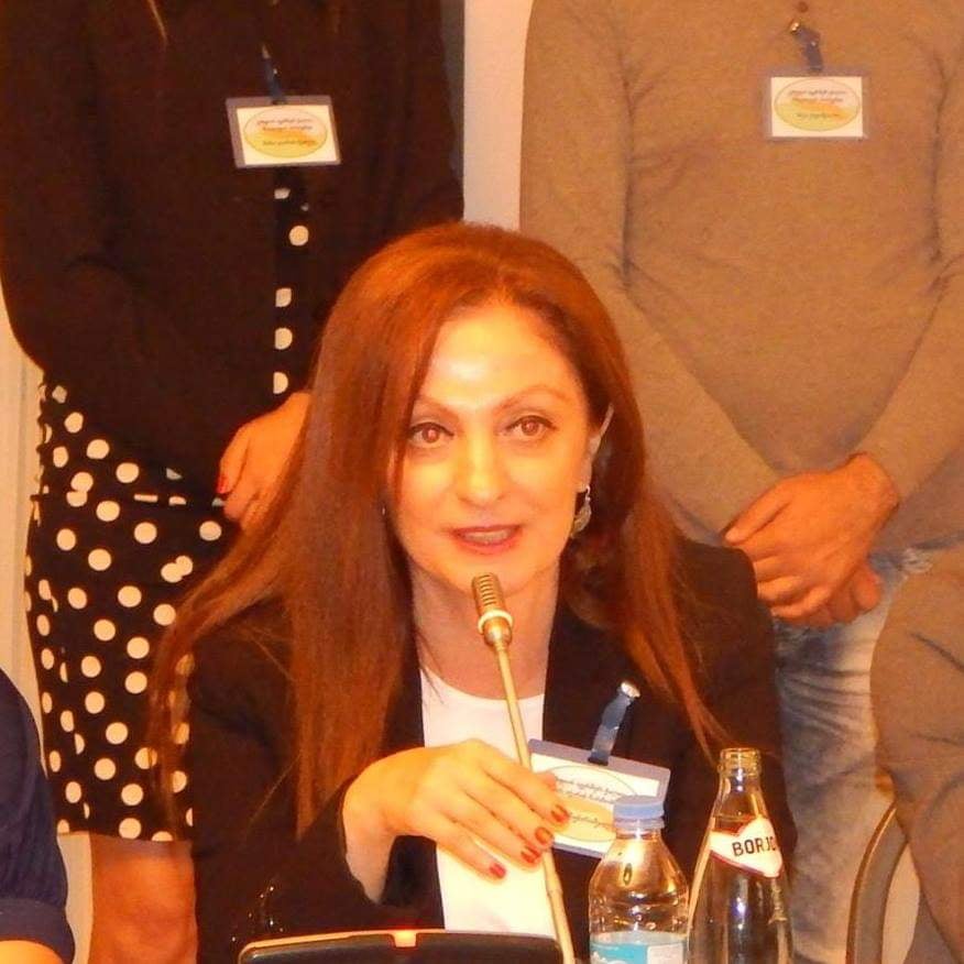 რატომ არიან უკეთესი პოლიტიკოსები ქალები - პასუხი ახალგაზრდა პოლიტიკოსი ქალისგან აჭარიდან