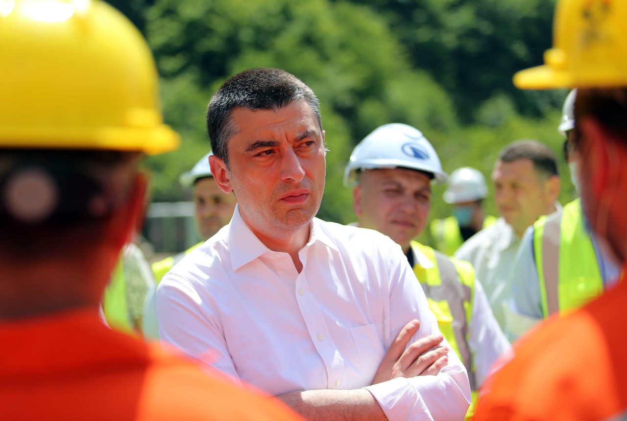 გიორგი გახარია: რიკოთის საუღელტეხილო გზის მოდერნიზება გლობალური პანდემიის მიუხედავად, არც ერთი დღით არ შეჩერებულა