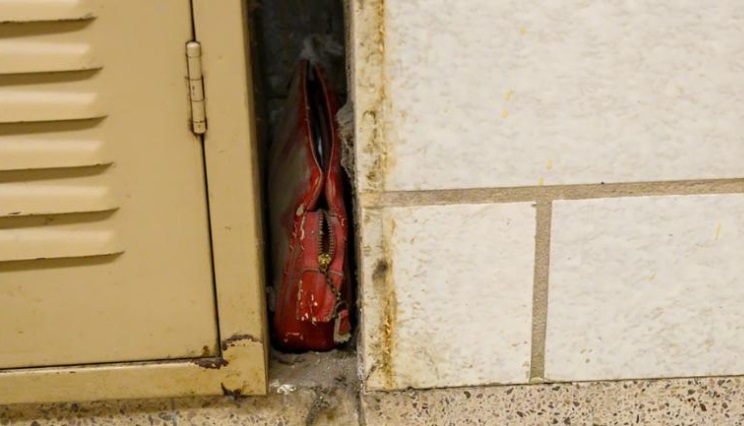 63 წლის შემდეგ ნაპოვნი ჩანთა – ვის ეკუთვნოდა და რა იდო მასში