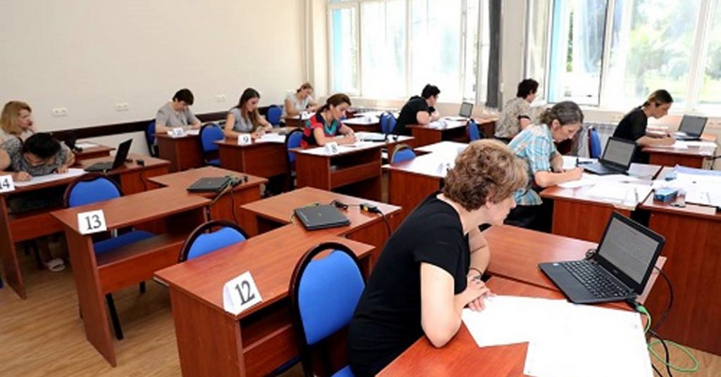 რა გავლენა მოახდინა გამოცდების ჩატარებაზე კორონავირუსმა მსოფლიოს სხვადასხვა ქვეყანაში