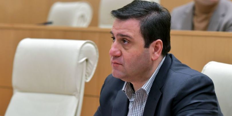 შეზღუდვებზე პრეზიდენტს ვეტოს უფლების გამოყენებას სთხოვენ