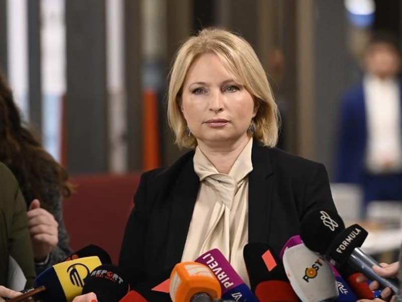 როდესაც ქვეყანას უჭირს, პირველ რიგში ჩვენ შემოვიჭირეთ ქამრები - ნათია თურნავა