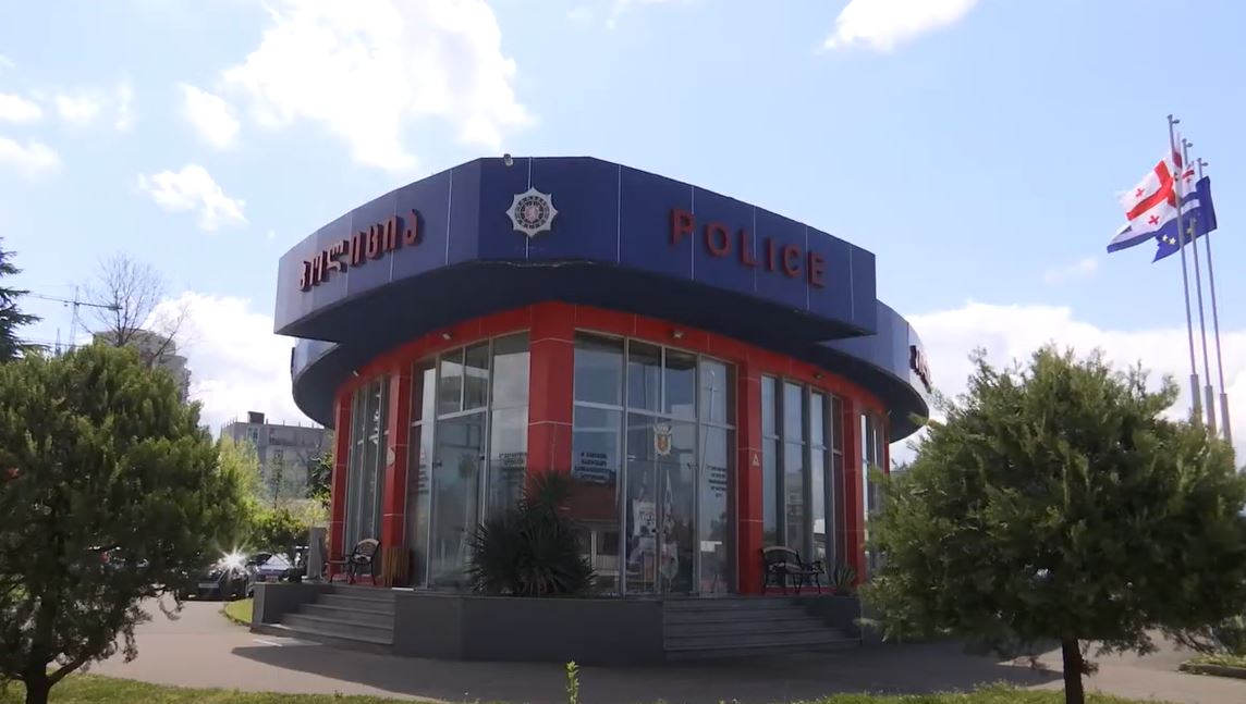 კაცი ცოლს დანის გამოყენებით სიცოცხლის მოსპობით დაემუქრა – შსს-ს განცხადება