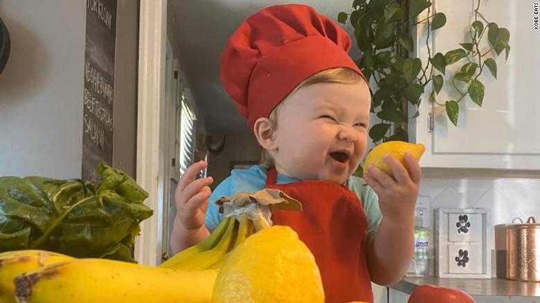 1 წლის „შეფ-მზარეულ კობის“  Instagram-ზე 1,3 მილიონზე მეტი გამომწერი ჰყავს