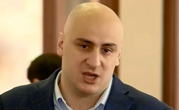 „მანამ არ აგიდგეთ გვერდები, სანამ მე თქვენ გამოსასყიდს გადაგიხდით“ - ნიკა მელია 