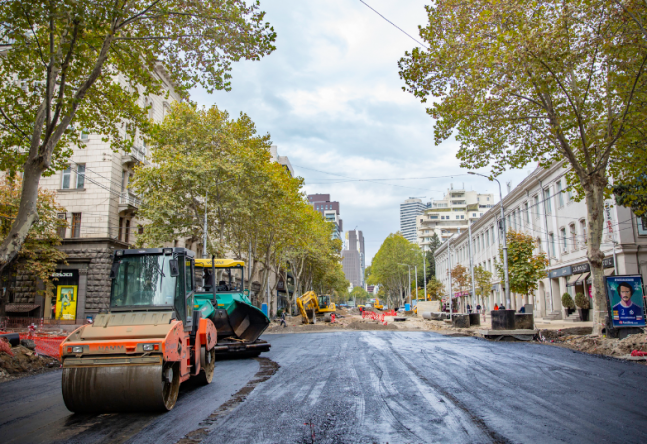 ჭავჭავაძის გამზირზე საგზაო სამუშაოები სრულდება