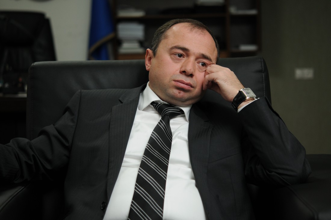 სიძე-სიმამრის ხმაურიან სკანდალზე სასამართლო არჩილ კბილაშვილს პასუხობს 