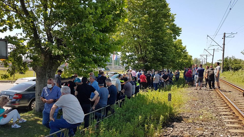 ვრჩებით ქუჩაში! – ტრაილერების მძღოლების აქცია ფოთში