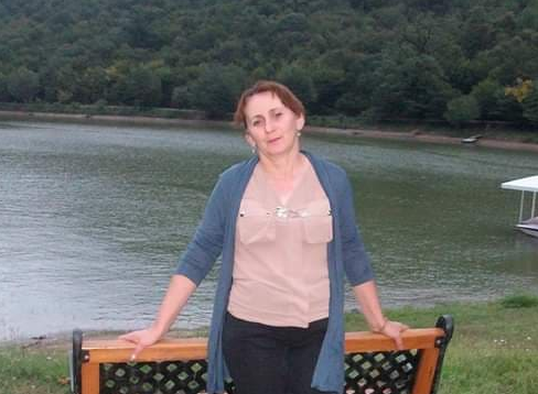 „გამუდმებით ვეძებდი ისეთ წამალს, რაც პრობლემის დაძლევაში დაგვეხმარებოდა“ - კისისხეველმა ქალმა მეფუტკრეობა მეუღლის ავადმყოფობის გამო დაიწყო