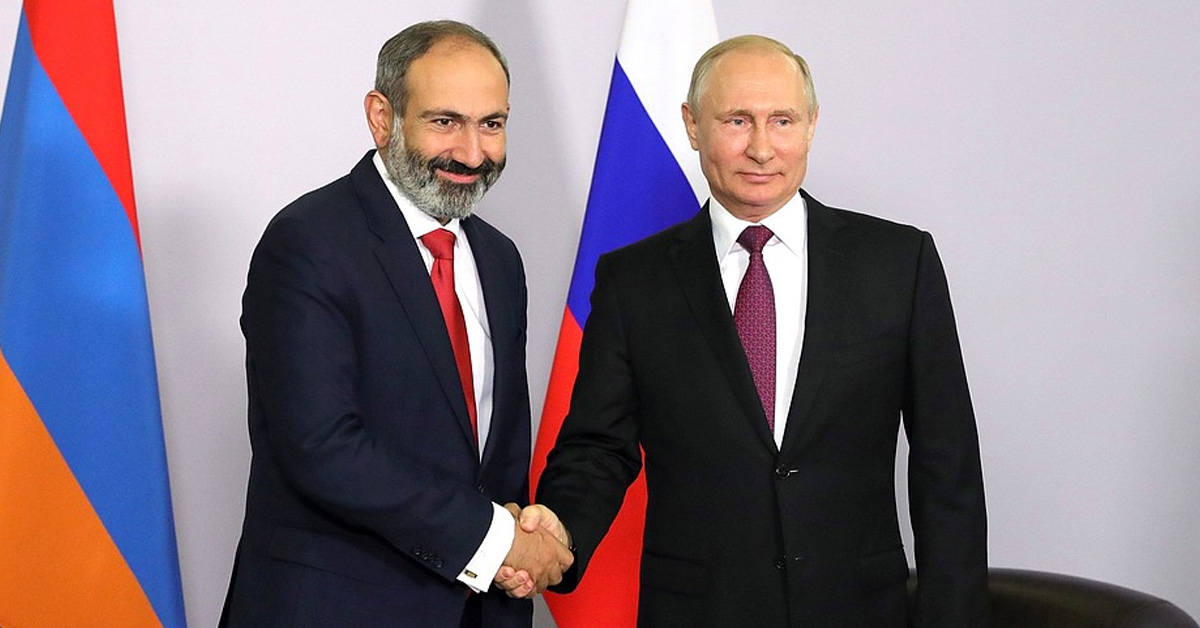 ინფიცირებული ნიკოლ ფაშინიანი პუტინმა სამხედრო აღლუმზე დაპატიჟა
