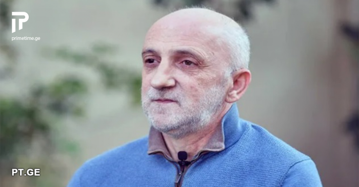 „იმპოტენტი ქმრის სიხარულს მაგონებს, რომ მისმა ცოლმა ფეხი მოიტეხა და საყვარელთან დღეს ვეღარ წავა“ – ვინ არის ხუხაშვილის შედარების სამიზნე