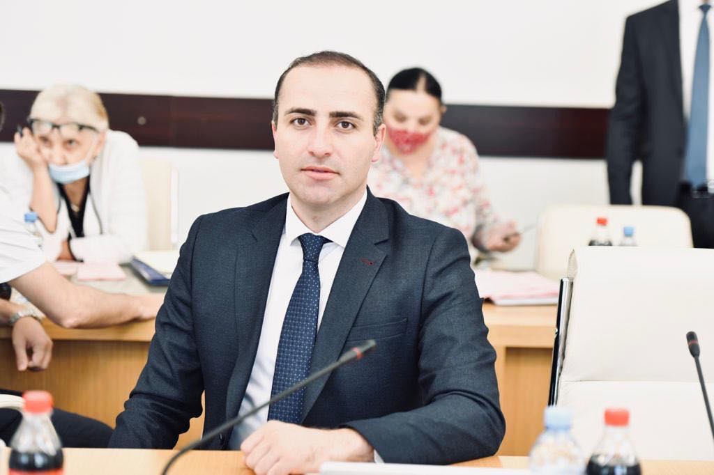 ცოტნე ზურაბიანი – ხან რა გააკეთეს, ხან რა მიმართულებით წავიდნენ და ბოლოს აღმოჩდნენ ყველანი გიორგი რურუას პოლიტიკური ლიდერობის ქვეშ