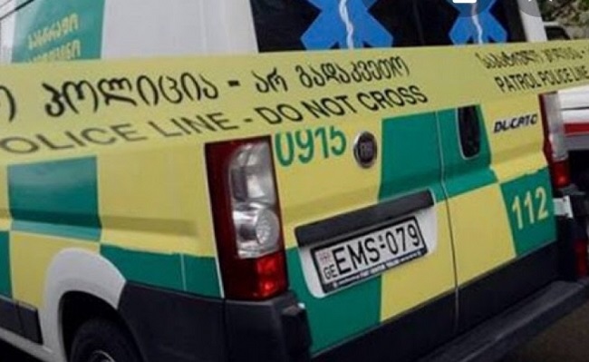 ვაზისუბაში მე-8 სართულიდან ახალგაზრდა მამაკაცი გადადავარდა და დაიღუპა