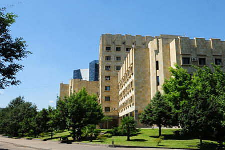 პროკურატურამ, აფხაზეთის ავტონომიური რესპუბლიკის ფინანსთა და დარგობრივი ეკონომიკის სამინისტროს სსიპ „პროგრამებისა და სერვისების სააგენტოს“ უფროსი დააკავა