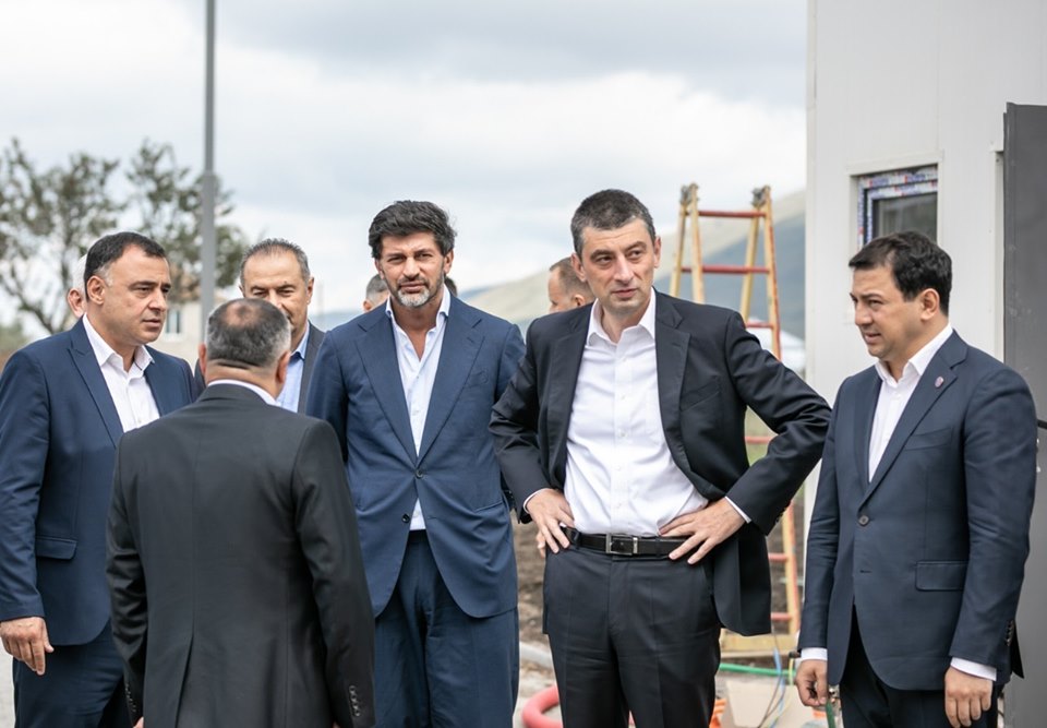 „ქართული ოცნების“ ლიდერებმა სოფელ იმერაში ახალაშენებული სკოლა დაათვალიერეს