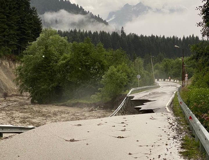 მთავრობა რაჭაში სტიქიის შედეგების სალიკვიდაციოდ 45 მილიონამდე ლარს გამოყოფს