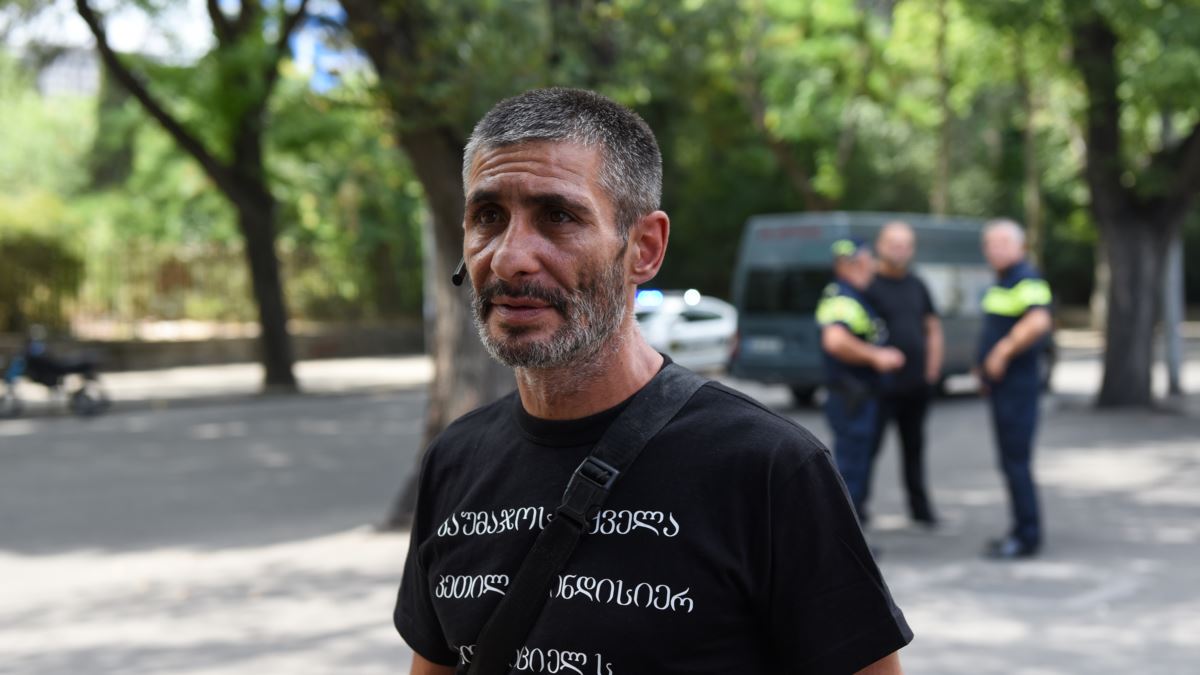 „დაიწყო ჩემზე თავდასხმა“ – შაქარაშვილის საქმეზე ერთ-ერთი ბრალდებულის, ზ.ხ-ს სახლი გაჩხრიკეს