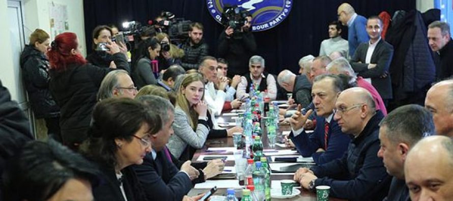 „მინდა გაგახაროთ, ეს მაინც მოხდა“ - ოპოზიციამ საბურთალოზე ოქრუაშვილი, დიდუბე-ჩუღურეთში ზურაბ ჯაფარიძე წარადგნა