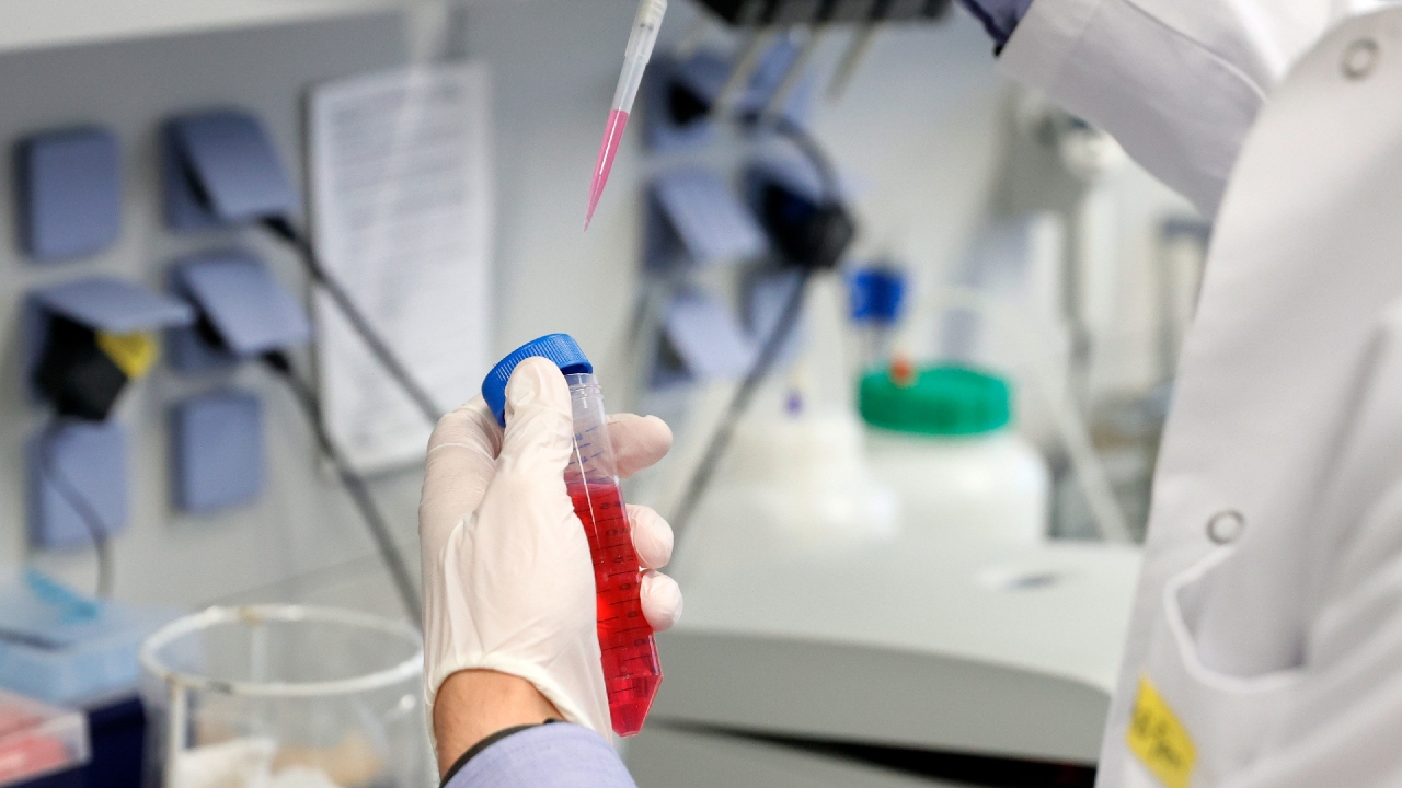 გადაიდება თუ არა სწავლა სკოლაში, სადაც პედაგოგს COVID-19 აღმოაჩნდა