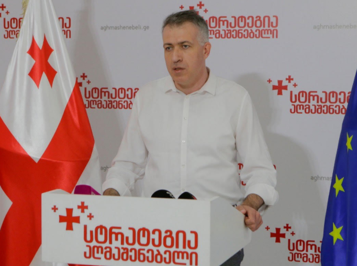 ქვეყანაში არსებული 135 000 გრიპის ვაქცინა მინიმალურ მოთხოვნასაც კი ვერ დააკმაყოფილებს,“ - სერგო ჩიხლაძე