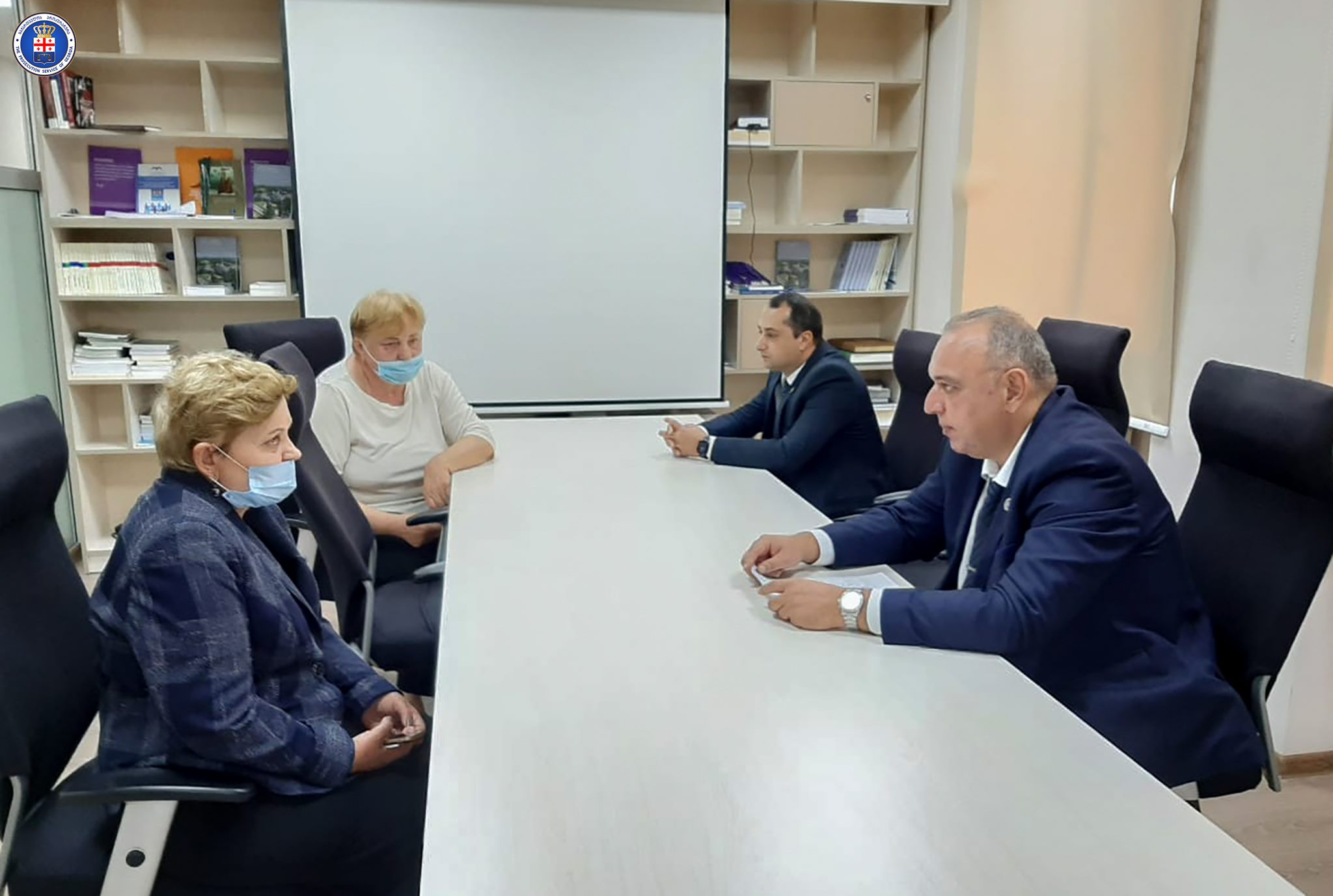 პროკურატურამ ორი ყოფილი მსჯავრდებულის მიმართ  გამამტყუნებელი განაჩენის გადასინჯვის და   უკანონოდ ჩამორთმეული ქონების დაბრუნების გადაწყვეტილება მიიღო