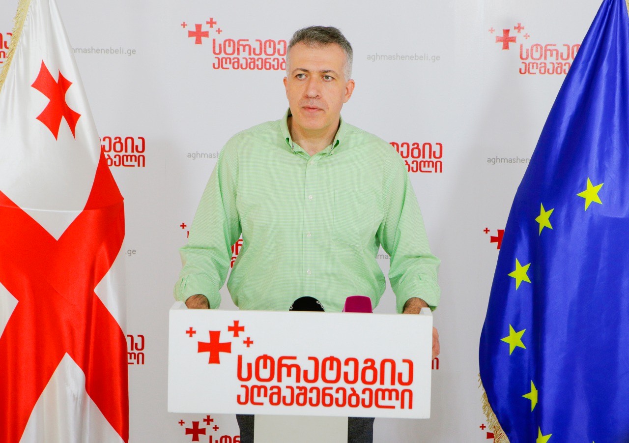 მთავრობის მიერ შეზღუდვების შემუშავების პროცესში ოპოზიციის წარმომადგენლები და ჯანდაცვის დამოუკიდებელი სპეციალისტებიც უნდა ჩაერთონ – სერგო ჩიხლაძე