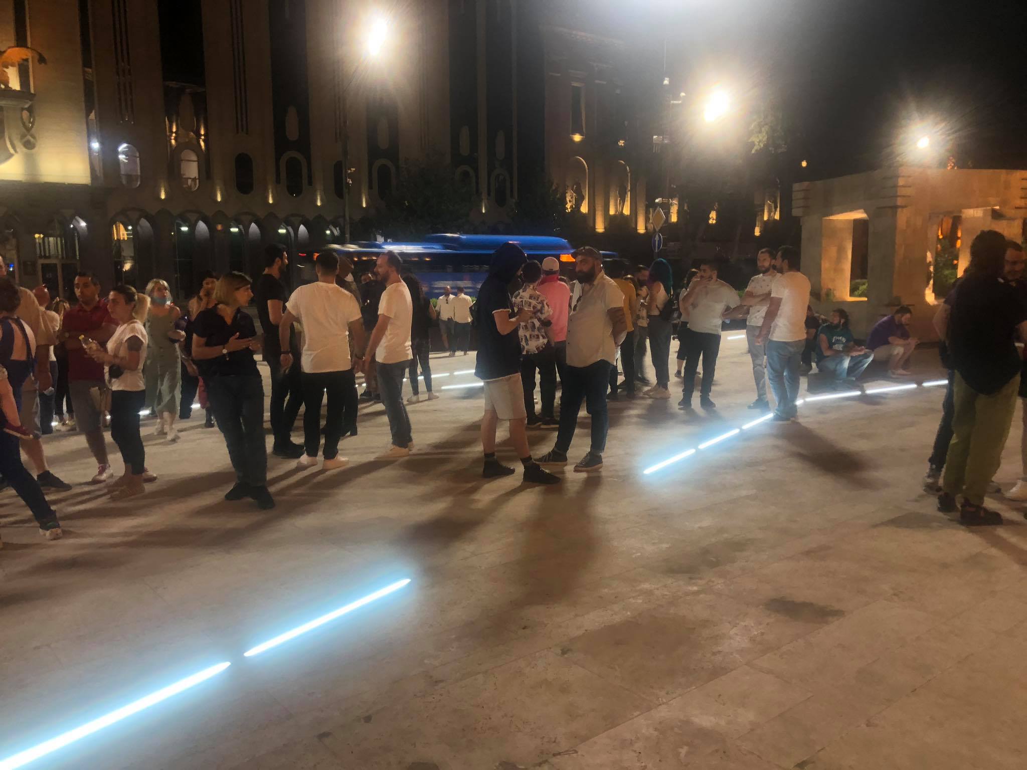 Video: პარლამენტთან ე.წ. პატარძლების აქციაზე არცერთი პატარძალი არ იყო